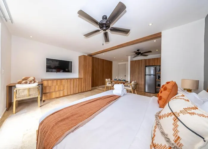King W Private Balcony Rooftop Pool And Gym