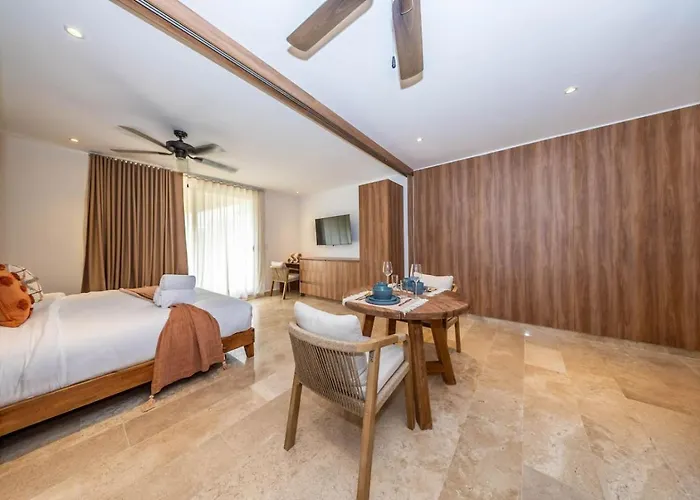 Сasa de vacaciones King W Private Balcony Rooftop Pool And Gym *