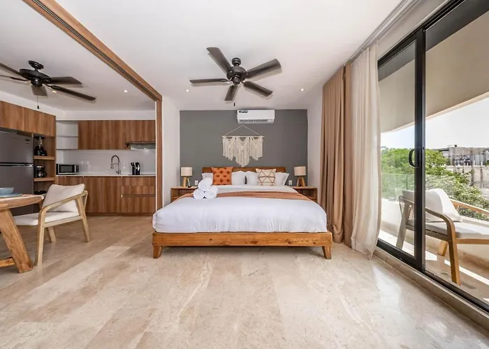 Сasa de vacaciones King W Private Balcony Rooftop Pool And Gym